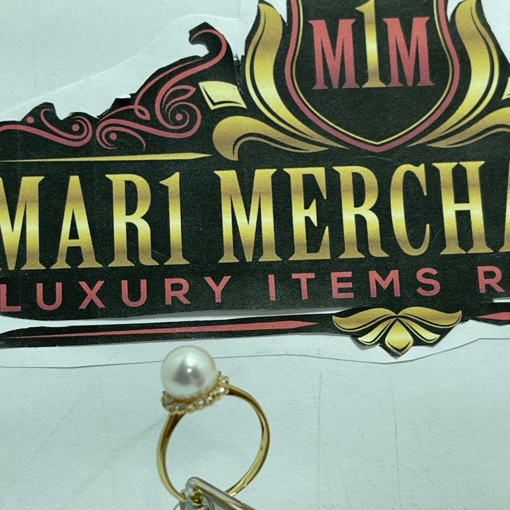 Pearl Ring with Diamond